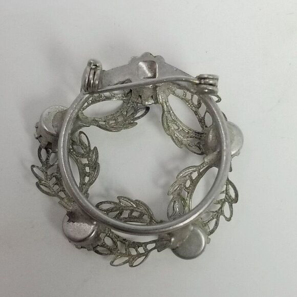 Vintage Blue Rhinestone and Silver Tone Filigree Circle Brooch, Prong Set Estate - Picture 3 of 6